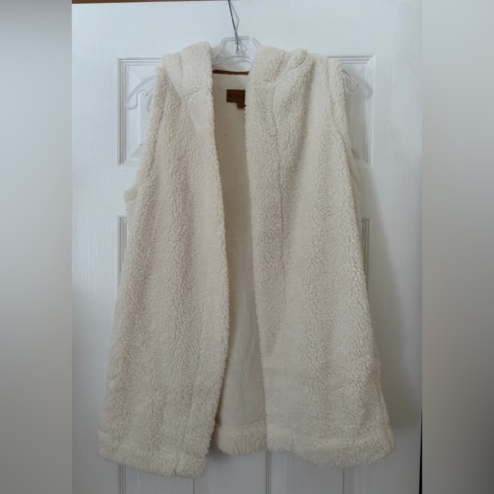 NWOT Koolaburra Hooded Vest and Long Sleeve Tee